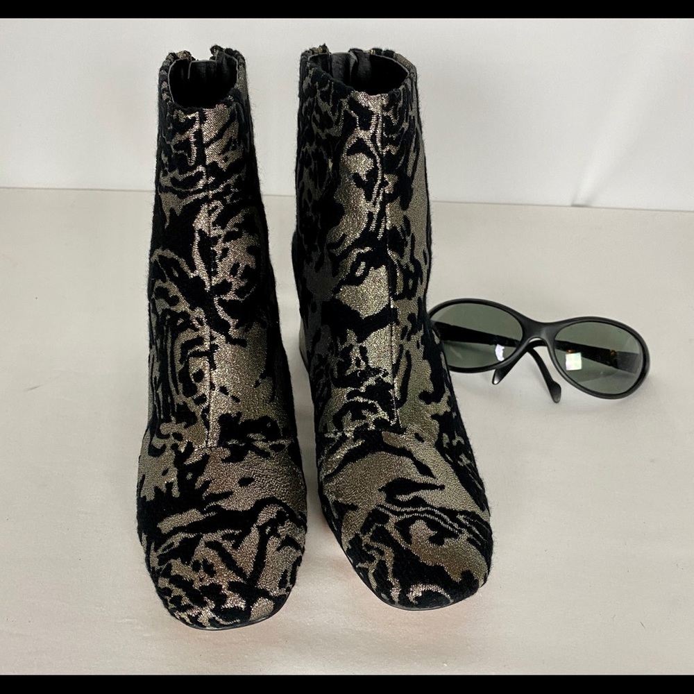 NIB Nanette Lepore Velvet and Pewter Booties Sz 7M - Picture 3 of 6